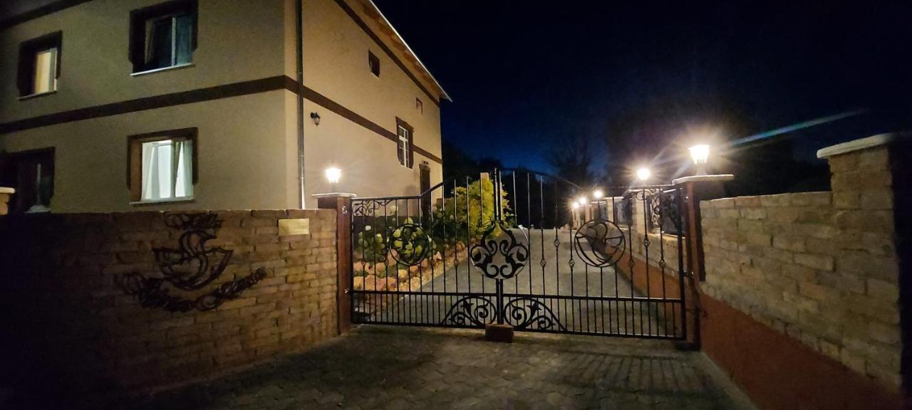Villa Verteskacsa Vértesacsa Exterior foto