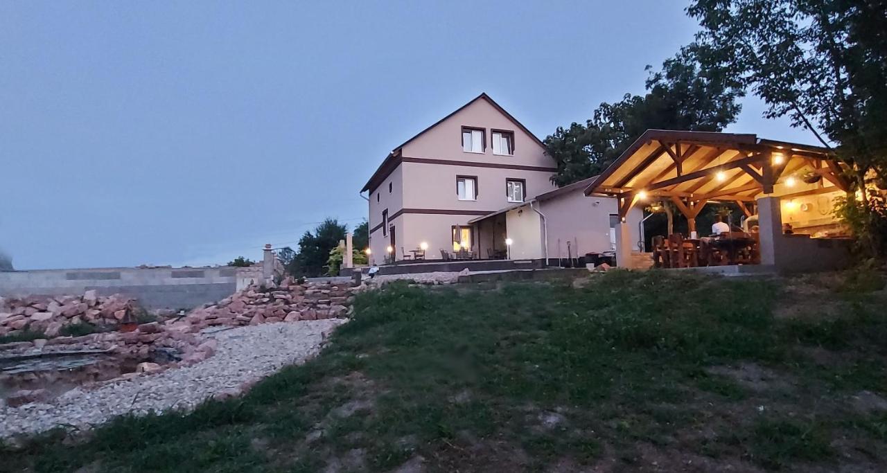 Villa Verteskacsa Vértesacsa Exterior foto